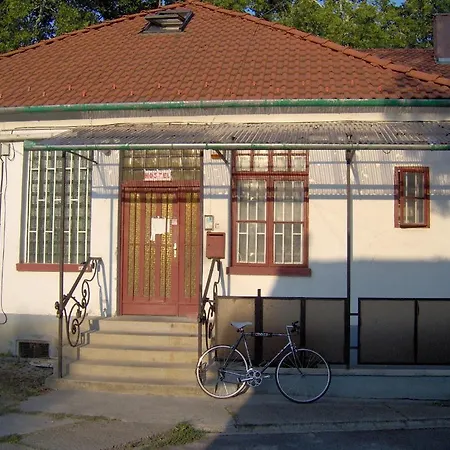 Ifi Hostel *